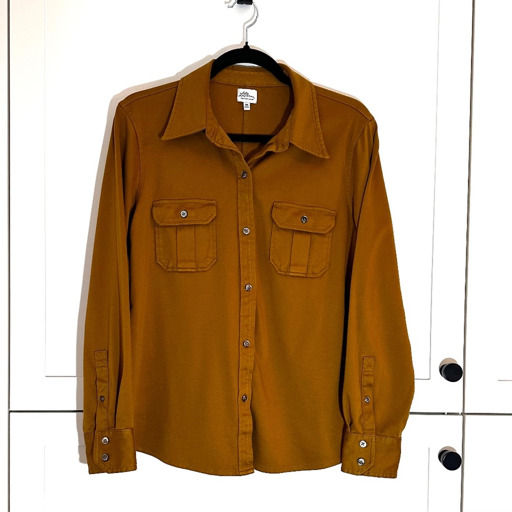 L.L. Bean Mustard Gold Stretch Cotton Button Down Shirt; Women's Medium (M 6-8)